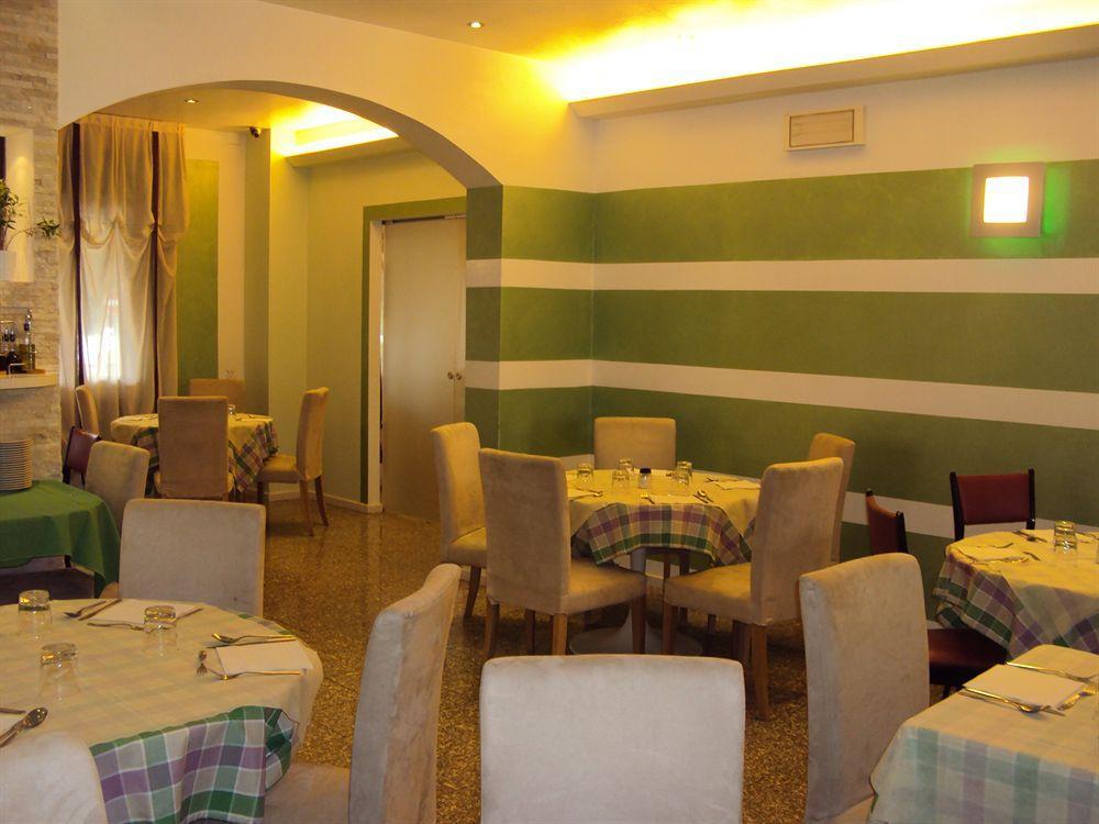 Vintage Hotel Montecatini Terme Buitenkant foto
