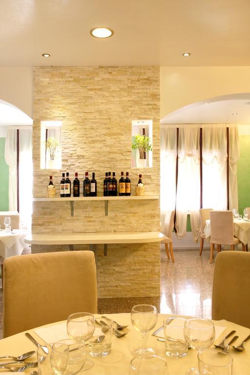Vintage Hotel Montecatini Terme Buitenkant foto